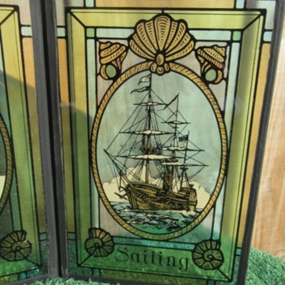Vintage Smooth Sailing Art Glass 2 Panel Nautical Table Top Suncatcher - Picture 3 of 7